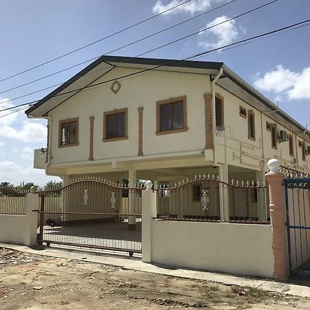 Studio 27 Inn Piarco Zewnętrze zdjęcie
