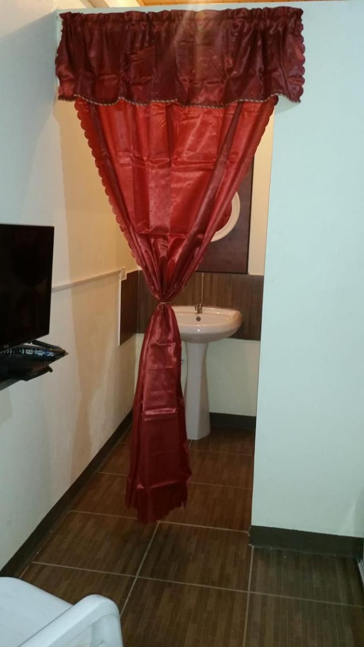 Studio 27 Inn Piarco Zewnętrze zdjęcie